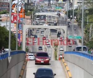 El túnel en la primera entrada de la colonia Kennedy es una de las obras que se habilitaron durante el primer año de gestión. Fotos: Efraín Salgado/EL HERALDO