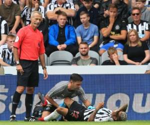 Pero la alegría duró poco ya que el español Joselu firmó la igualada, de nuevo de cabeza (11), rematando un centro desde la derecha. (Foto: AFP)