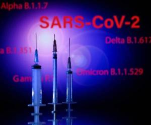 Aunque los inmunizantes actuales sean menos eficaces frente a esta nueva variante, seguirán creando cierta protección. Foto: AFP