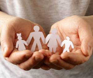 El informe de la ENIGH 2023-2024 revela que el número de personas por hogares se redujo de 5-6 a 3-4 miembros.