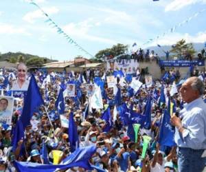 El candidato por el Partido Nacional aseguró durante su visita a Lempira que no le fallará al pueblo hondureño y que lo demostrará con mucho trabajo, empeño y amor.