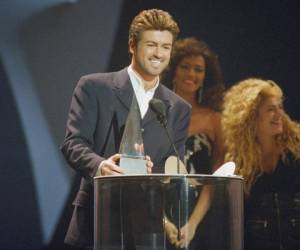 El británico George Michael, ícono de la música pop en las décadas de 1980 y 1990, falleció este domingo a los 53 años.