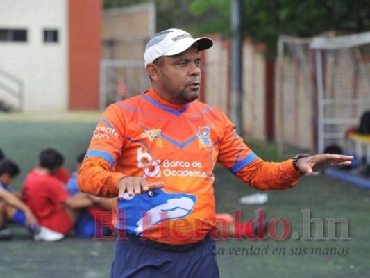 El técnico de los Lobos de la UPNFM, Raúl Cáceres, aseguró que su equipo fue superior.