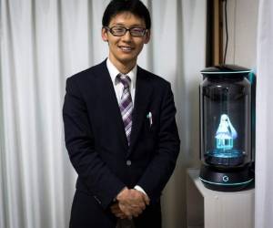 Kondo se gastó dos millones de yenes (17,600 dólares) en una ceremonia formal en Tokio. Foto: AFP