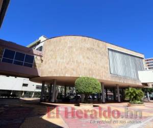 La comisión multipartidaria se reunirá hasta mañana a las 11:00 AM en el Congreso Nacional para iniciar con sus labores. Foto: El Heraldo Honduras.