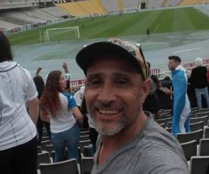 A través de las redes sociales los hondureños colgaron sus fotos durante el amistoso de la H.