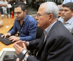 Roberto Zablah, en la Sala de Redacción, compartió junto al periodista Álvaro Mejía con los lectores de ELHERALDO.HN todo lo relacionado con los proyectos de infraestructura de la capital.