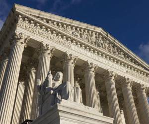 El Supremo de Estados Unidos rechaza admitir un caso para revertir el matrimonio homosexual.