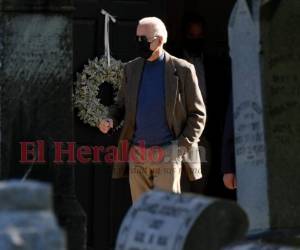 El presidente de los Estados Unidos, Joe Biden, parte de St. Joseph en la iglesia católica Brandywine en Wilmington, Delaware, el 1 de mayo de 2021.