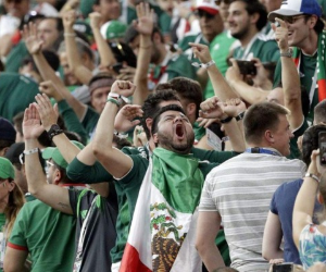 El canto tradicional de los mexicanos cuando el arquero rival toma control del balón les ha traído problemas por su connotación homofóbica. Foto: AP.