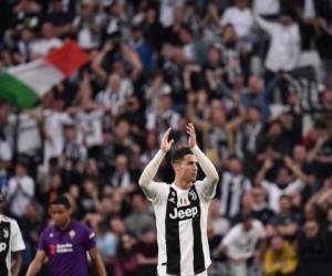 Cristiano Ronaldo añadió a su impresionante palmarés la Serie A, ya en su primer año en Italia, y su equipo se coronó a cinco jornadas para el final. Foto: AFP