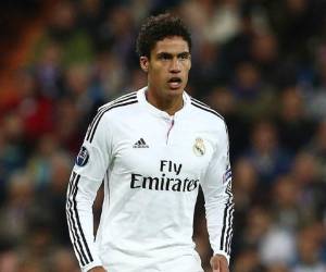 La baja de Varane, pilar de la zaga de los Bleus, supone un nuevo golpe duro para el equipo de Francia. Foto: AFP