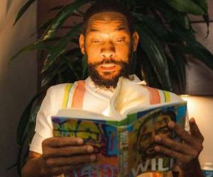 El libro fue publicado a finales de 2021, sin embargo, tomó auge tras el incidente en los premios Oscar.