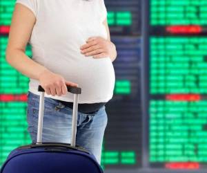 No hay cifras de cuántas extranjeras viajan a Estados Unidos para dar a luz. Foto: Telemetro.