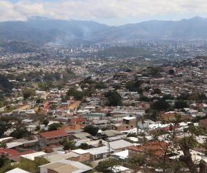 La primera ruta del teleférico capitalino partiría de la colonia Arturo Quezada, bajando a la 21 de Febrero, luego a la Primera Avenida de Comayagüela hasta llegar en la Feria del Agricultor y el Artesano.