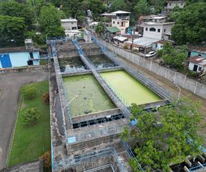 Los tanques y plantas de tratamiento funcionan con suficiente agua en San pedro Sula, según Roberto Contreras. Ademá, expresó que la coordillera del Merendón se defiende con uñas y dientes como una zona productora de agua.