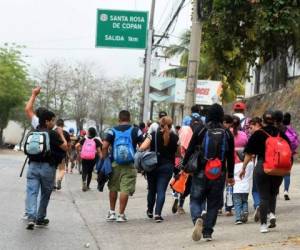 La caravana de migrantes partió desde San Pedro Sula con unas 1,000 personas.