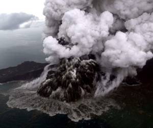 Esta es una de las imágenes que se difundió sobre la erupción del volcán. Foto: AFP