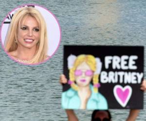 WASHINGTON, DC - JULY 14: Supporters of pop star Britney Spears participate in a #FreeBritney rally at the Lincoln memorial on July 14, 2021 in Washington, DC. The group is calling for an end to the 13-year conservatorship lead by the pop star's father, Jamie Spears and Jodi Montgomery, who have control over her finances and business dealings. Planned co-conservator Bessemer Trust is petitioning the court to resign from its position after Britney Spears spoke out in court about the conservatorship. Kevin Dietsch/Getty Images/AFP (Photo by Kevin Dietsch / GETTY IMAGES NORTH AMERICA / Getty Images via AFP)
