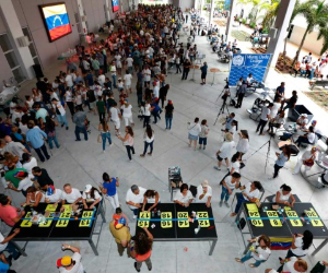 a consulta opositora contó con apoyo de Naciones Unidas, de la Organización de Estados Americanos (OEA), de Estados Unidos y de gobiernos de América Latina y Europa. Foto: AFP