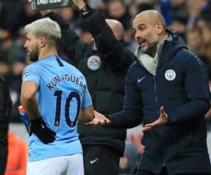 El gol del Kun no le ajustó al City para sacar los tres puntos del Saint James Park. Foto / AFP