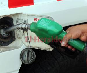 La rebaja en los carburantes aún no se refleja en los alimentos.