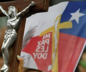Tres nuevos ataques contra iglesias ocurrieron en una comuna de Santiago y en La Araucanía.