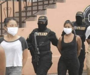 Entre los detenidos hay varias mujeres, quienes también recibieron penas por sus delitos.