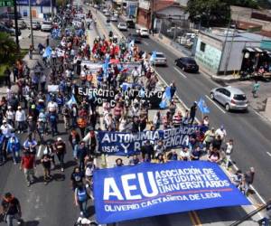 Los manifestantes exigen la renovación de la Comisión de las Naciones Unidas contra la Impunidad en Guatemala (CICIG), Iván Velásquez.