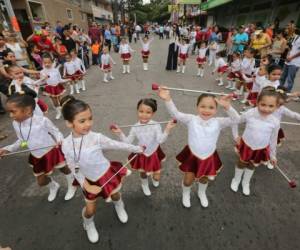 Hermosas palillonas del Jardín de Niños Roberto Acosta. Foto: David Romero/EL HERALDO.