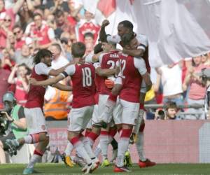 Los jugadores del Arsenal celebran el triunfo ante el Chelsea (Foto: Agencia AFP)
