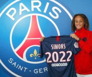 Xavi Simons fue presentando como nuevo jugador del Paris Saint Germain la mañana de este martes.