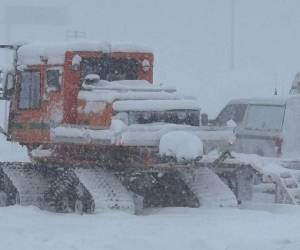 El mal tiempo y la amenaza de más avalanchas impidieron que los equipos recuperaran los cuerpos de forma segura en los días siguientes.