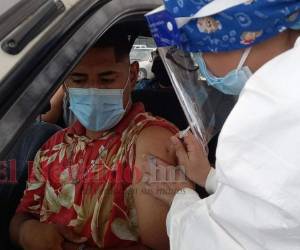 Hasta el momento, la llegada del segundo componente de la vacuna rusa Sputnik permanece incierta para el país. FOTO: Alex Pérez/EL HERALDO