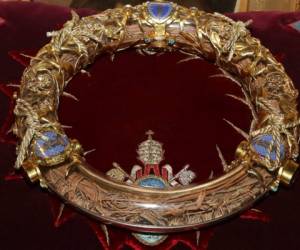 La Corona de Espinas, una reliquia que estaba en la Catedral de Notre Dame en París y que fue sacada antes de que sufriera daños después del incendio del lunes 15 de abril del 2019. Foto tomada el 21 de marzo del 2014. (AP Photo/Remy de la Mauviniere, File)