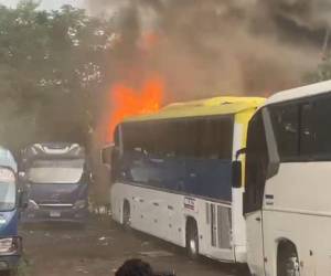 Hasta ahora no se reportan personas heridas ni víctimas mortales como consecuencia del incendio.