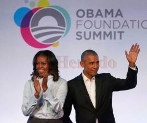 El expresidente de los Estados Unidos, Barack Obama, junto a su esposa Michelle. Foto: Agencia AP