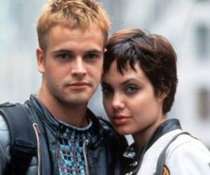 Angelina Jolie, pero la ahora esposa de Brad Pitt antes estuvo casada con el actor Jonny Lee Miller.