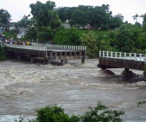 Fuertes lluvias golpearon esta semana el centro y occidente de la isla. En las provincias centrales de Cienfuegos, Sancti Spíritus, Villa Clara y Matanzas se evacuaron a más de 40,000 personas, según reportes de medios estatales en Cuba.
