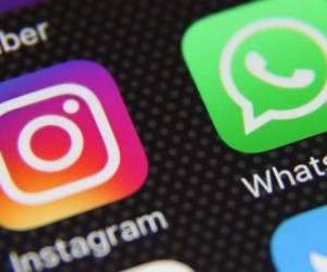 Instagram supera los 400 millones de usuarios activos al mes, y WhatsApp es el servicio de mensajería rápida más famoso del mundo. Foto: Google.