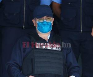 Juan Orlando Hernández durmió su primera noche en detención, previo a la eventual extradición.