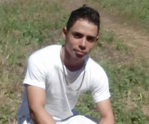 Brayan Santos Hernández recibió dos impactos de bala que le quitaron la vida de manera instantánea. Foto en vida del joven capitalino.