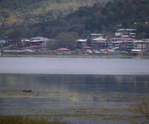 Tres empresas operaban en el Lago de Yojoa en el rubro de acuicultura, pero sus licencias ambientales fueron suspendidas.