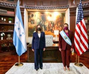La presidenta de Honduras, Xiomara Castro de Zelaya, se reunió con Kamala Harris, vicepresidenta de Estados Unidos. El encuentro ocurrió en las instalaciones de Casa Presidencial. Foto: Xiomara Castro de Zelaya/ Twitter