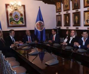 La misión de la OEA entregó al presidente del CN, la semana pasada, la propuesta. Foto: EL HERALDO