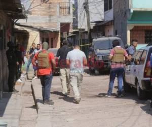 Una persona abatida y un policía herido fue el resultado de este domingo cuando pandilleros se enfrentaron a las autoridades mientras llevaban raptada a una víctima. (Foto: El Heraldo)