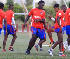 El volante ya debutó con Manolo a pesar que en los dos primeros juegos no lo hizo tras la partida de Nahún Espinoza. Foto: EL HERALDO