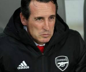 En esta foto del miércoles 6 de noviembre de 2019, el técnico de Arsenal Unai Emery durante un partido de la Liga Europa ante el Vitoria de Portugal en Guimaraes, Portugal. Emery ha sido despedido como entrenador del club de Londres. Agencia AP.