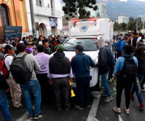 Desde el lunes los indígenas han realizado manifestaciones que incluso llegaron a tomarse momentáneamente las instalaciones de la Asamblea. Foto: AFP.