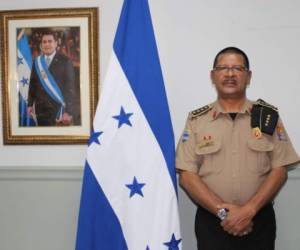 José Manuel Zelaya asumió este lunes la Comandancia General del Cuerpo de Bomberos.